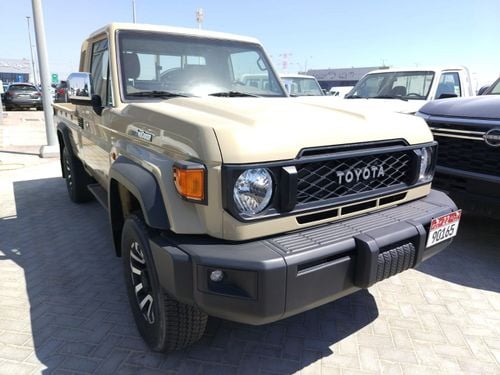 تويوتا لاند كروزر بيك آب 4.0 AUTO