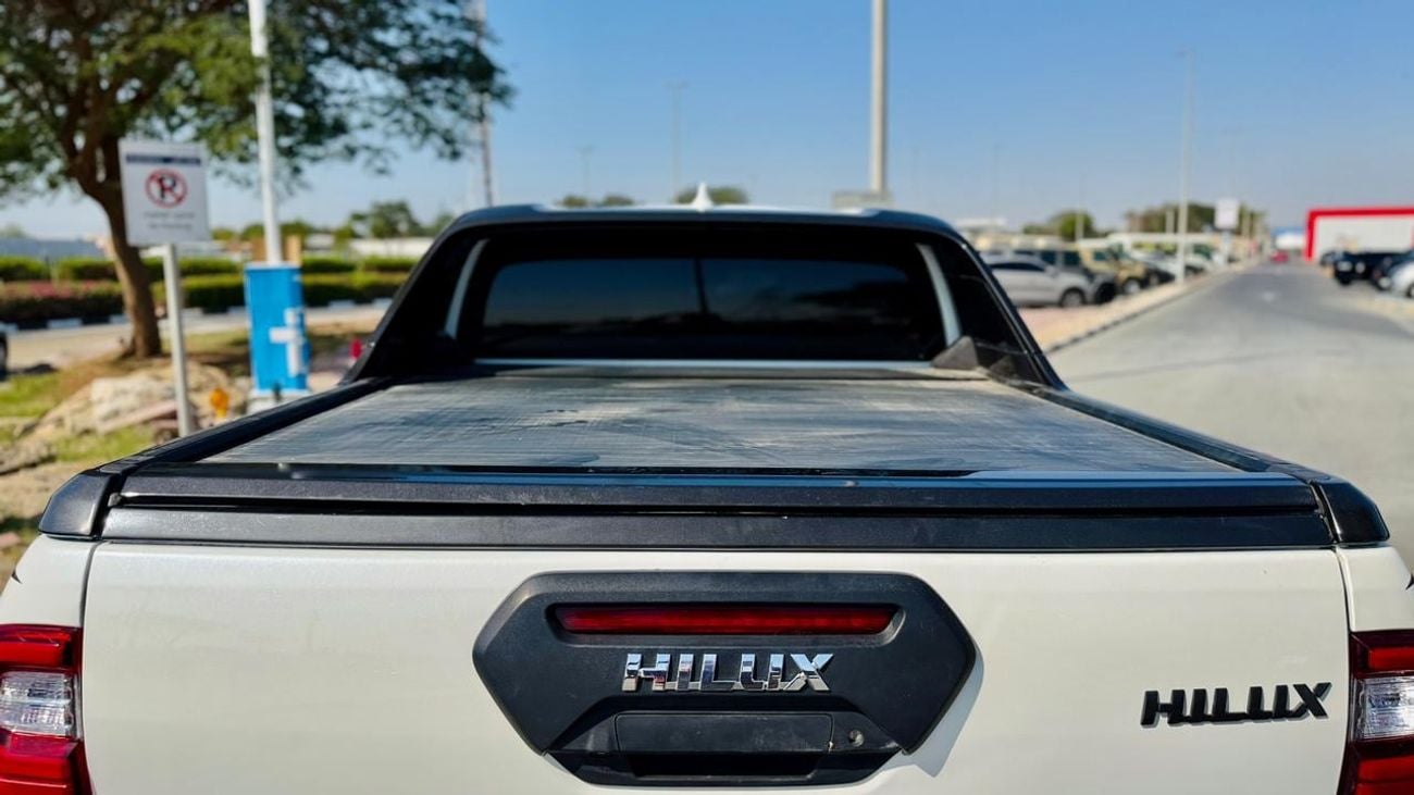 Toyota Hilux GR KITT install