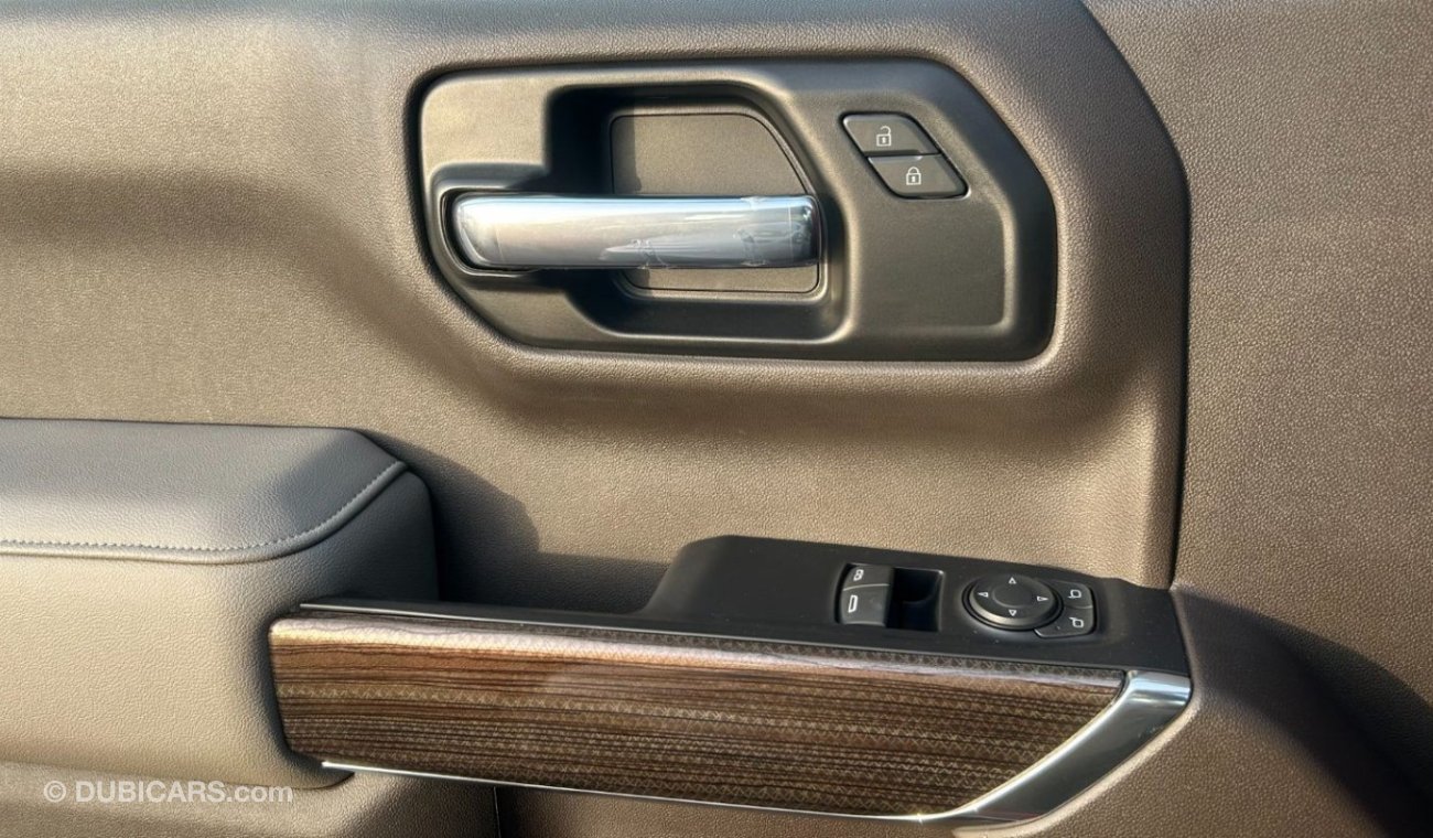 Chevrolet Silverado Z71 Trail boss 2021 | Agency Warranty | GCC | Brand New