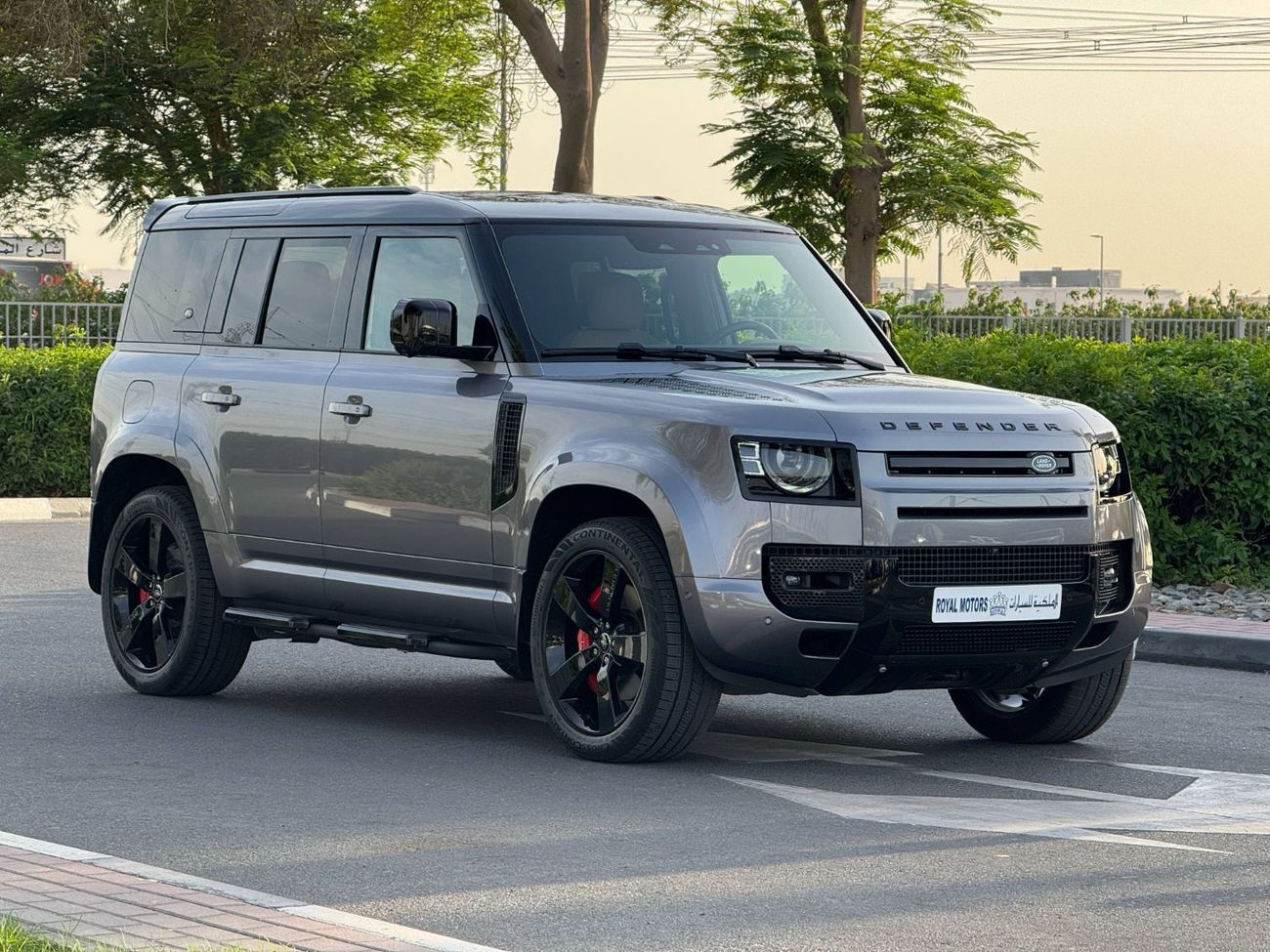 لاند روفر ديفندر P400 110 HSE 3.0L (5 Seater)