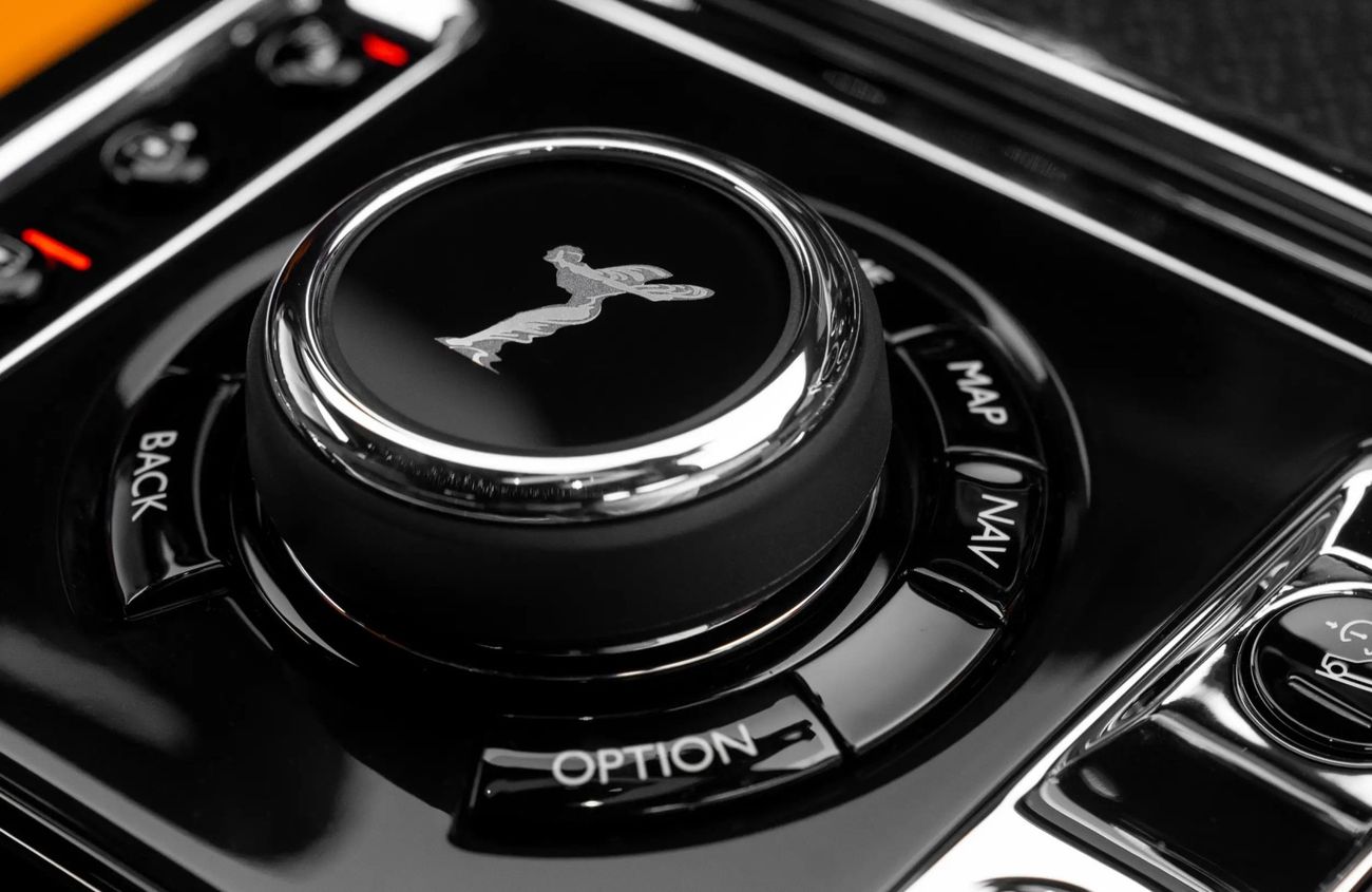 Rolls-Royce Cullinan 6.75 L V-12 Twin-Turbocharged Engine