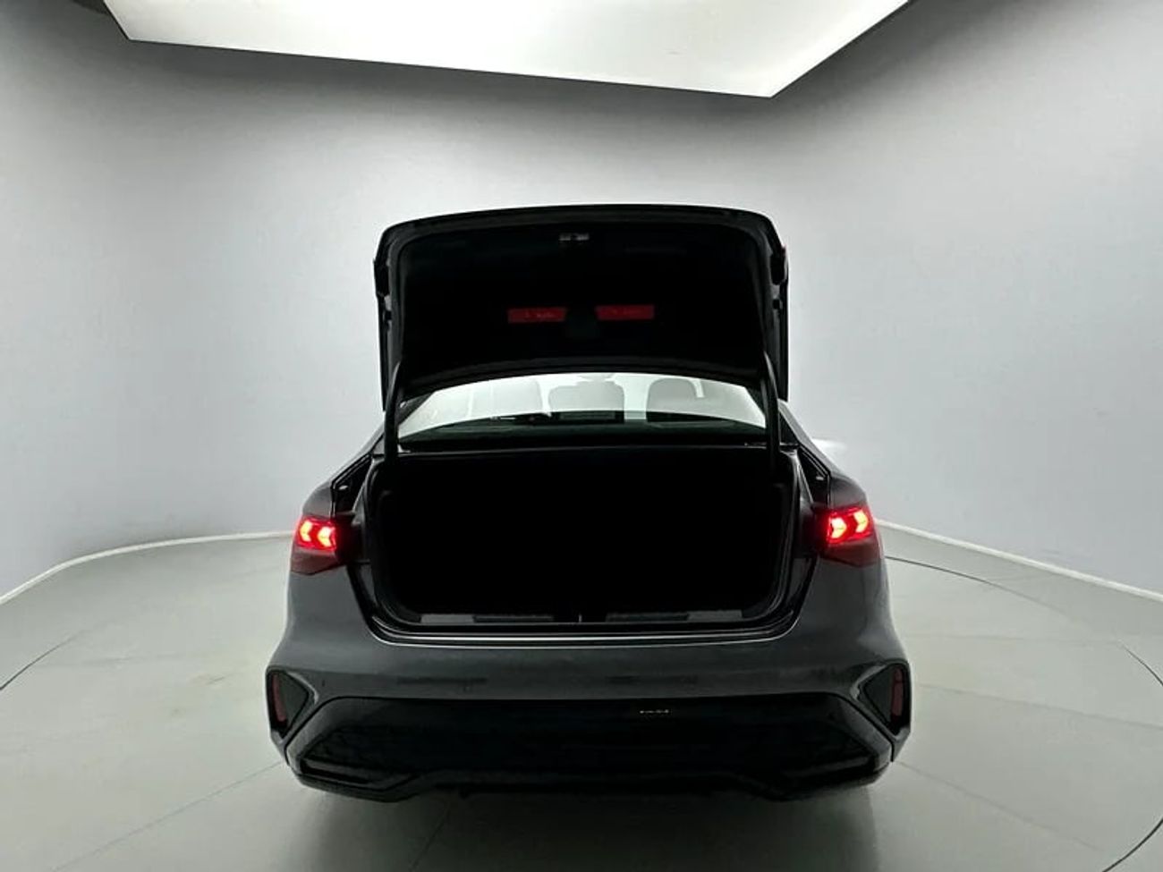 Audi A3 35 TFSI S Line 1.4L Sedan S line 35 TFSI150hp (Ref# 44149)