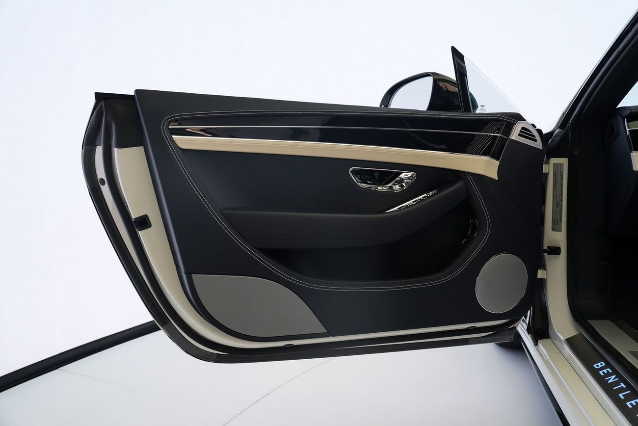 Bentley Continental GTC Bentley GTC V8S Full Carbon Exterior