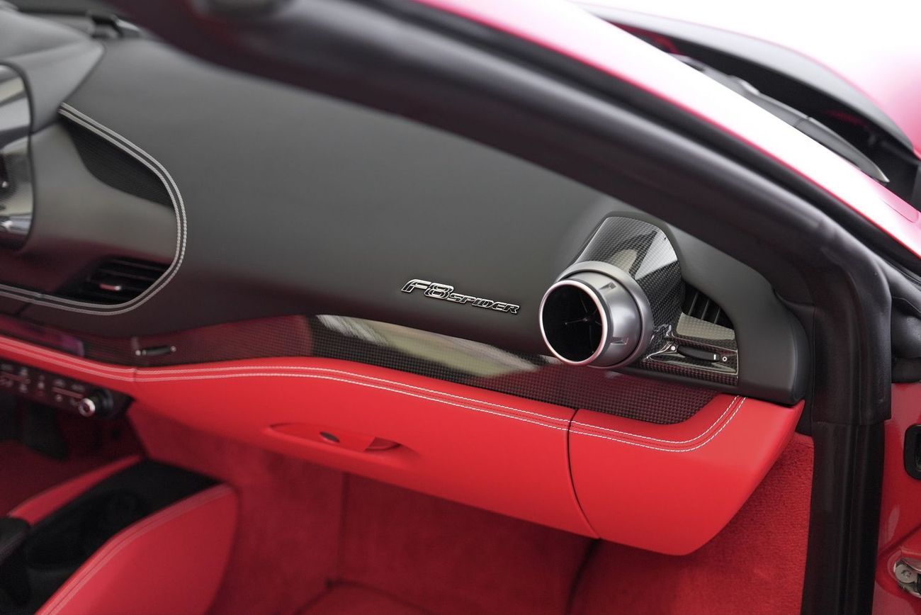 Ferrari F8 Spider 3.9T V8