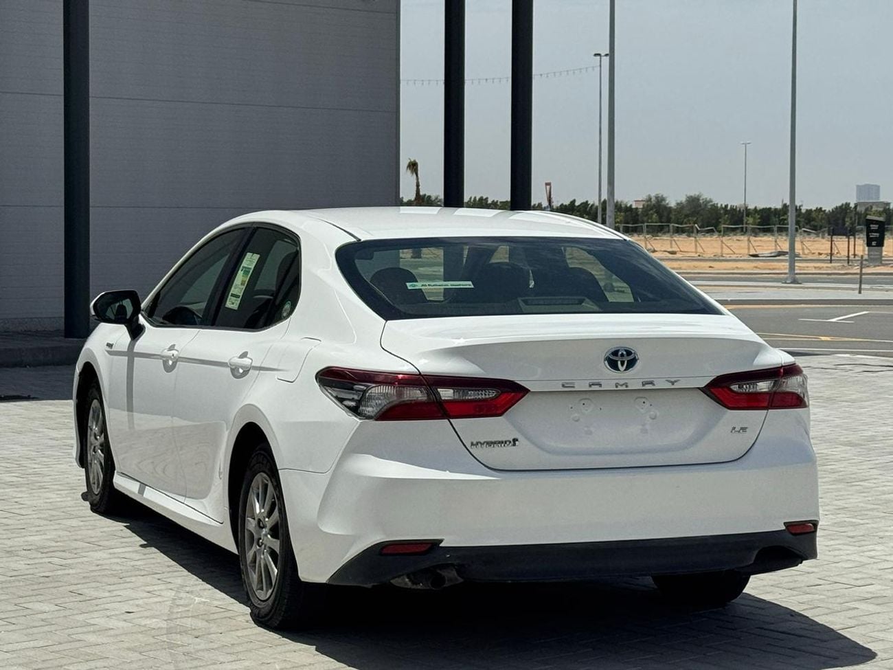 Toyota Camry LE HEV