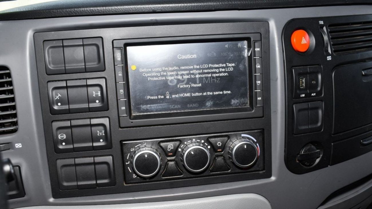 تاتا بريما TATA PRIMA 4X2 Tractor Head