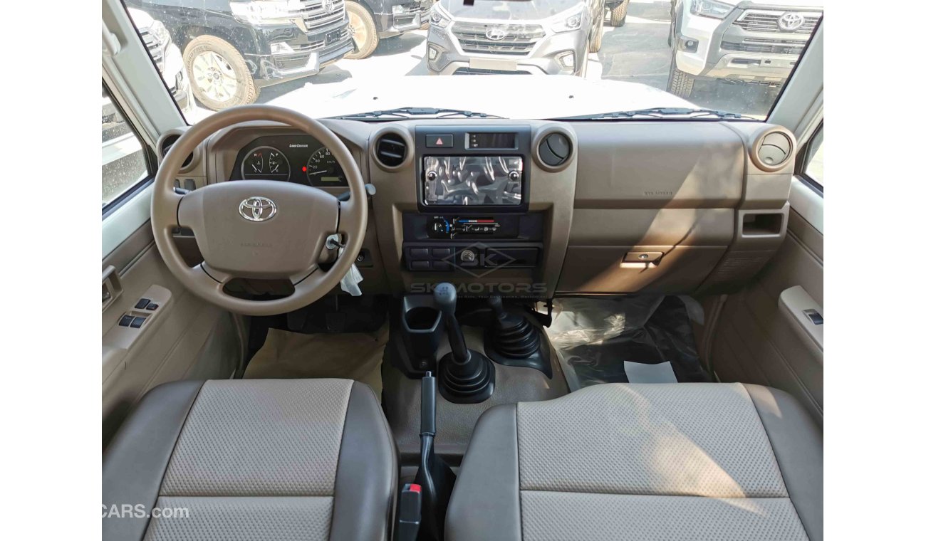 Toyota Land Cruiser 4.2L DIESEL, 16" TYRE, SNORKEL, XENON HEADLIGHTS (CODE # LX7801)
