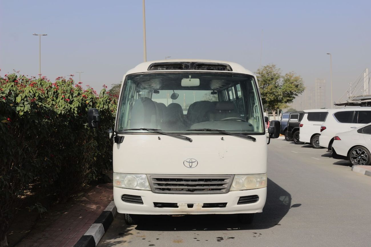 Toyota Coaster TOYOTA COASTER DIESEL 2011 GULF SPACE 20 PASSENGER