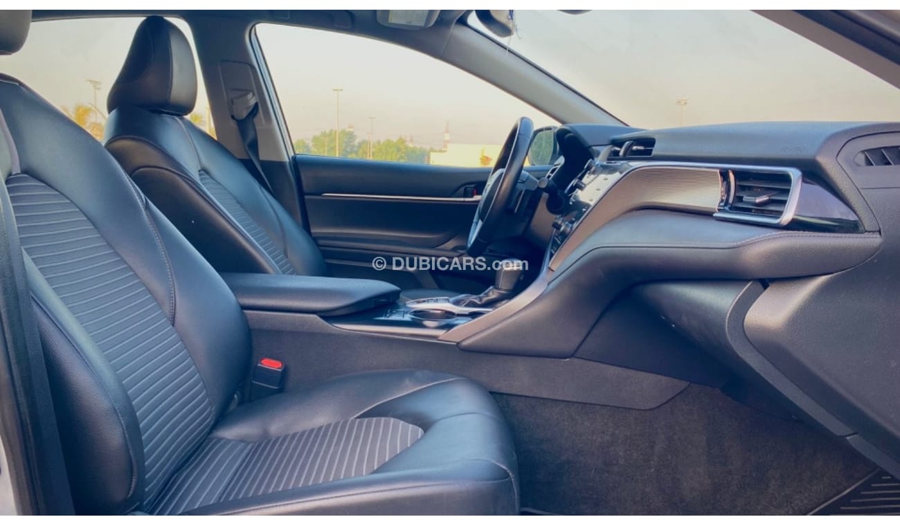 Toyota Camry Hybrid Full option