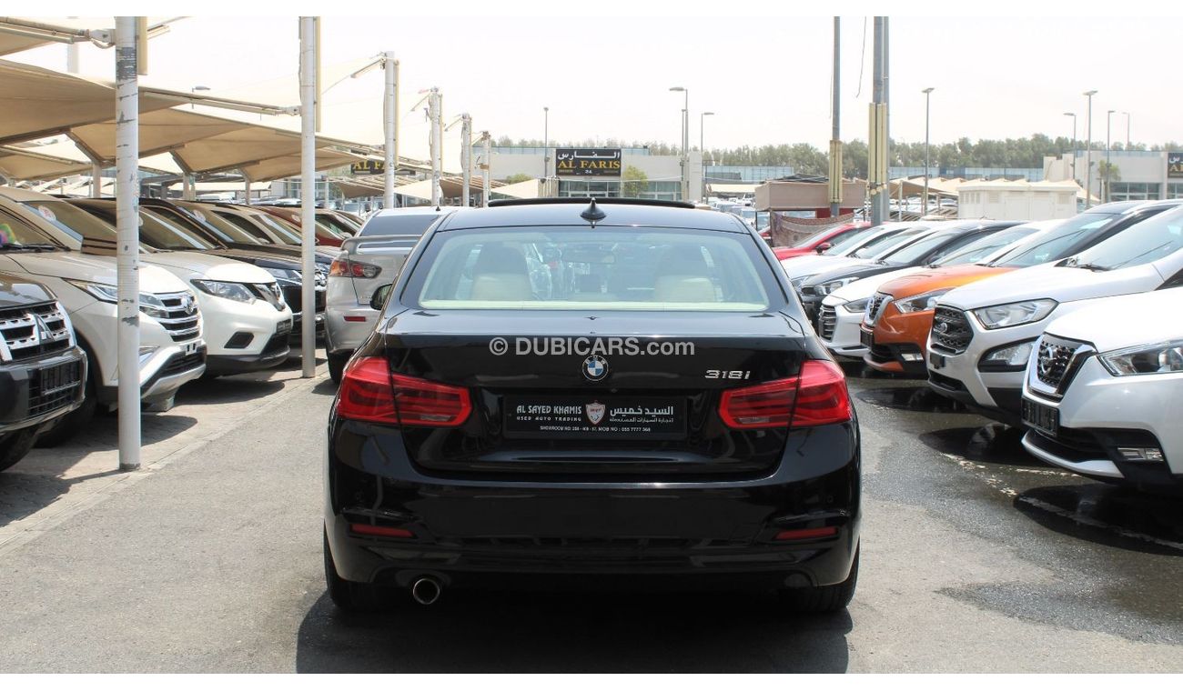 BMW 318i Exclusive ACCIDENTS FREE - GCC - FULL OPTION - ENGINE 1500 CC + TURBO  - ORIGINAL PAINT