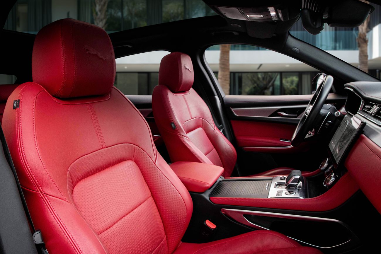 Jaguar F Pace F-Pace | 2,938 P.M | 0% Downpayment | Agency Warranty | R-Dynamic | P250 SE!