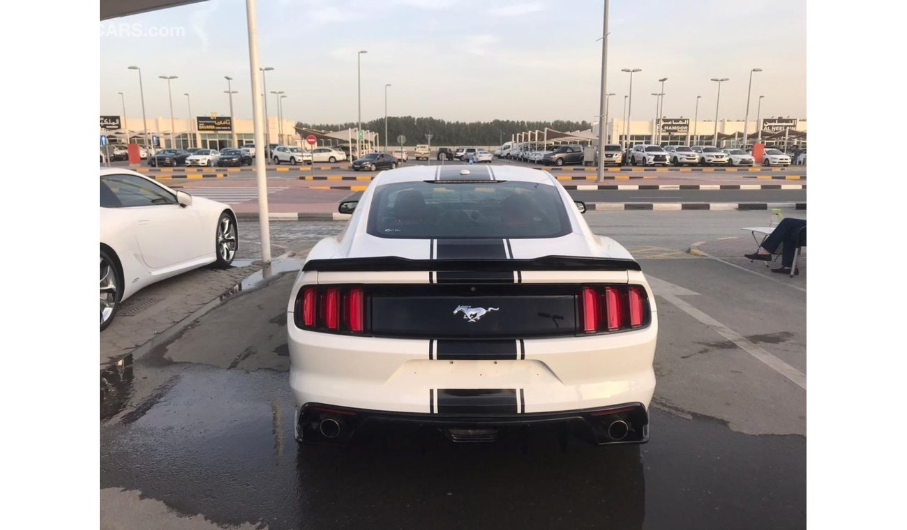 Ford Mustang فورد موستينغ 4 سلندر تيربو فول الشن شاشة كبيرة تبريد سيتات كاميرا وحساسات