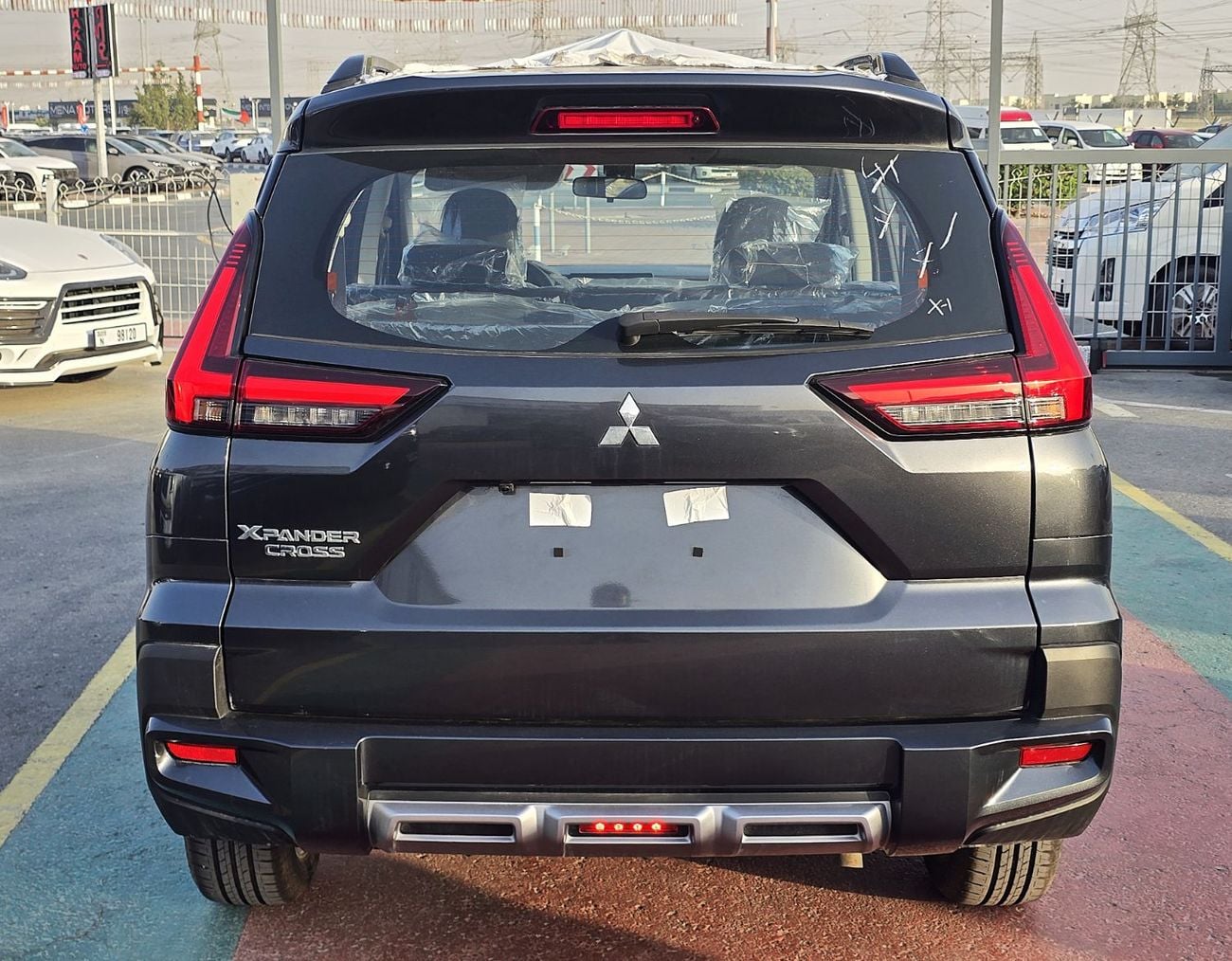 Mitsubishi Xpander Cross Mitsubishi Xpander Cross P1 line 1.5L SUV FWD Gcc Dark Grey 2025 Model