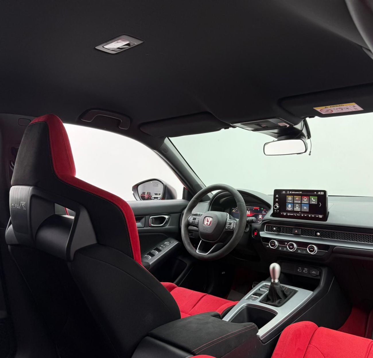 هوندا سيفيك تايب آر 2.0L MT 2023 Honda Civic Type R ,Honda Warranty+Service Contract ,Full Honda Service history ,GCC