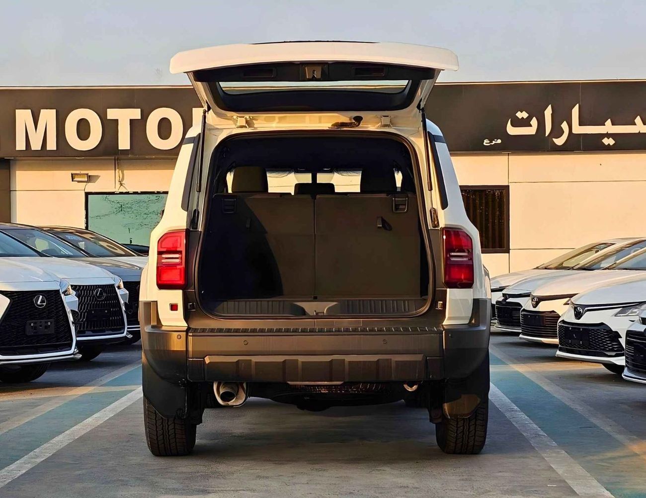 تويوتا برادو LC250 URBAN / 2.4L PETROL 4WD / DVD+CAMERA / COOL BOX / FABRIC SEATS (CODE # PR24U)