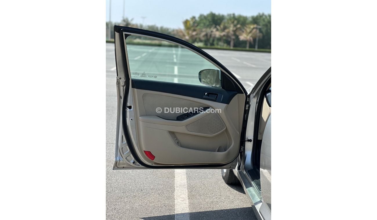 كيا أوبتيما موديل 2011 خليجي حاله ممتازه جدا من الداخل والخارج فل مواصفات