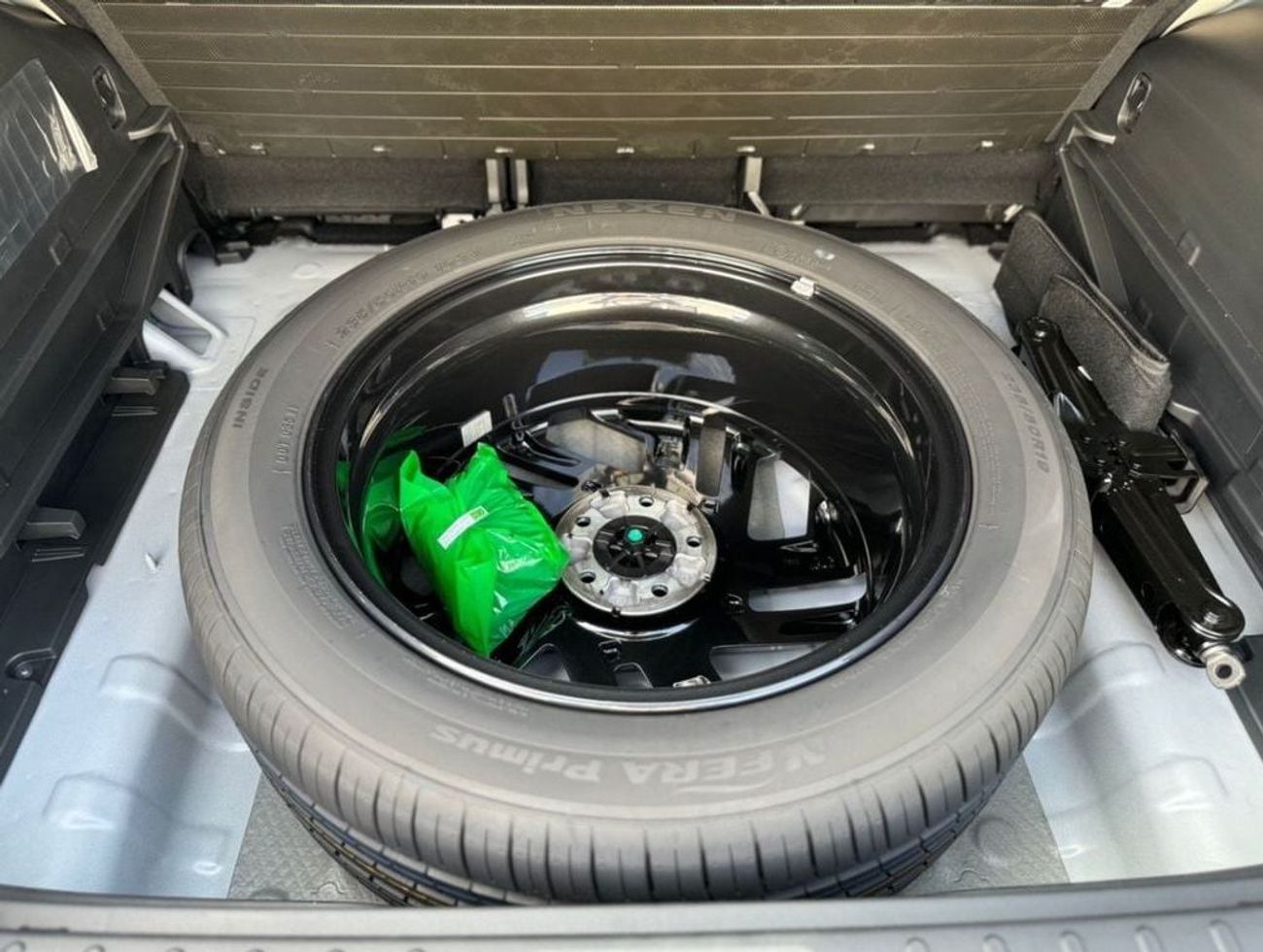 Hyundai Tucson PREMIUM HYUNDAI TUCSON 1.6T - 2025 MODEL - SILVER COLOR