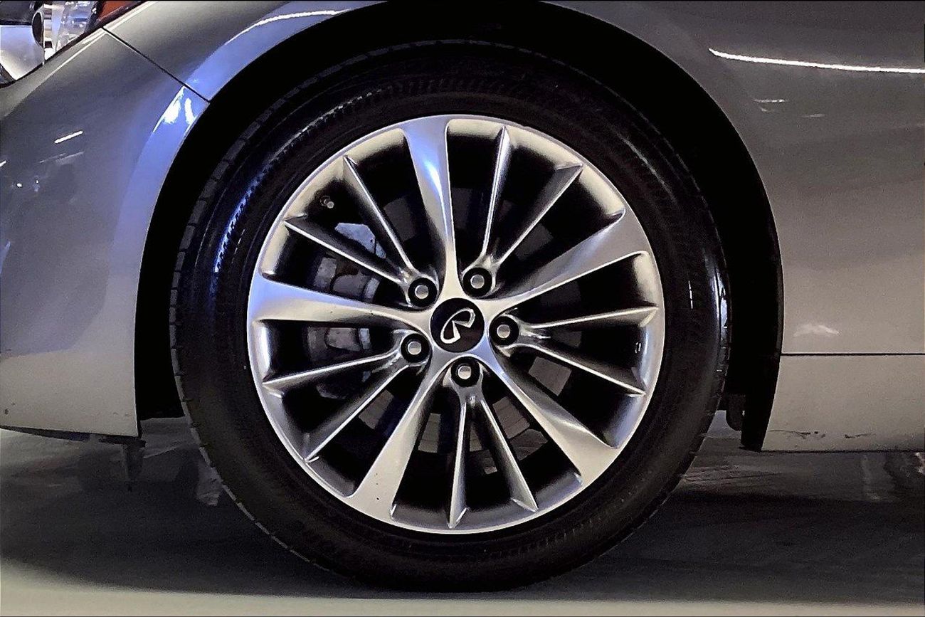 Infiniti Q50 Premium / Luxe | Guaranteed Warranty | 0 Down Payment