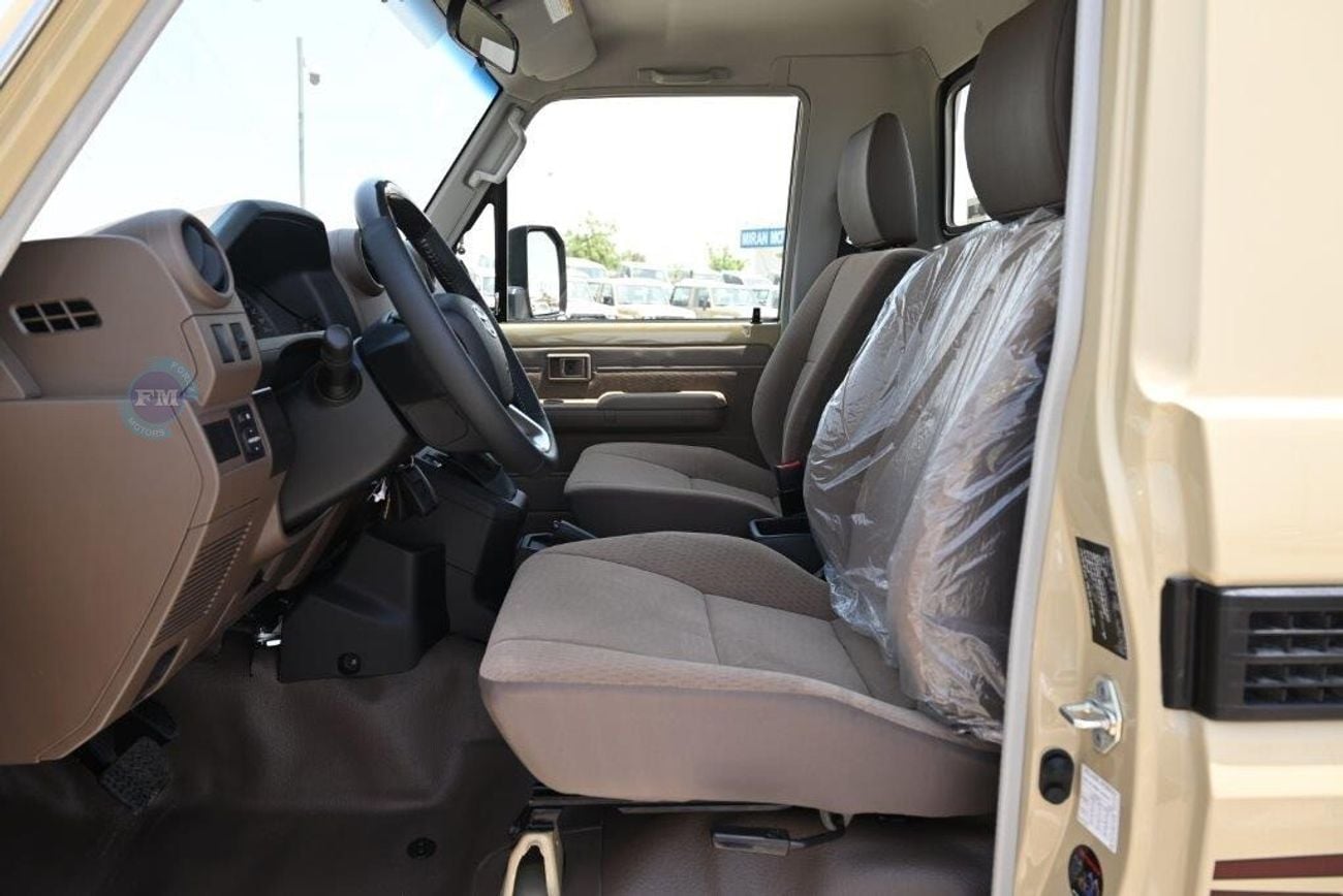Toyota Land Cruiser Pick Up 79 Petrol 4.0L Automatic (Double Tank)