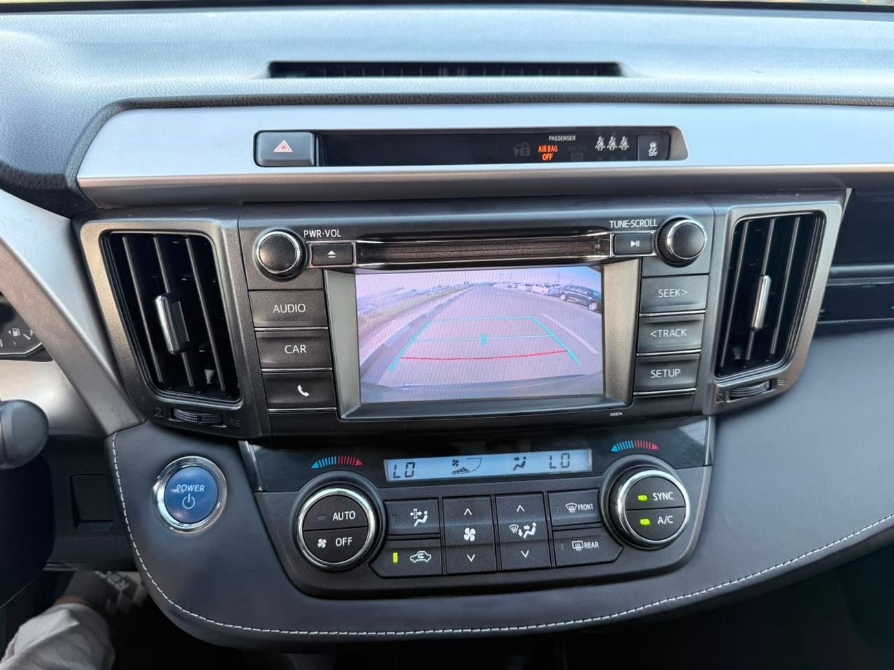 Toyota RAV4 2018 model LE hybrid