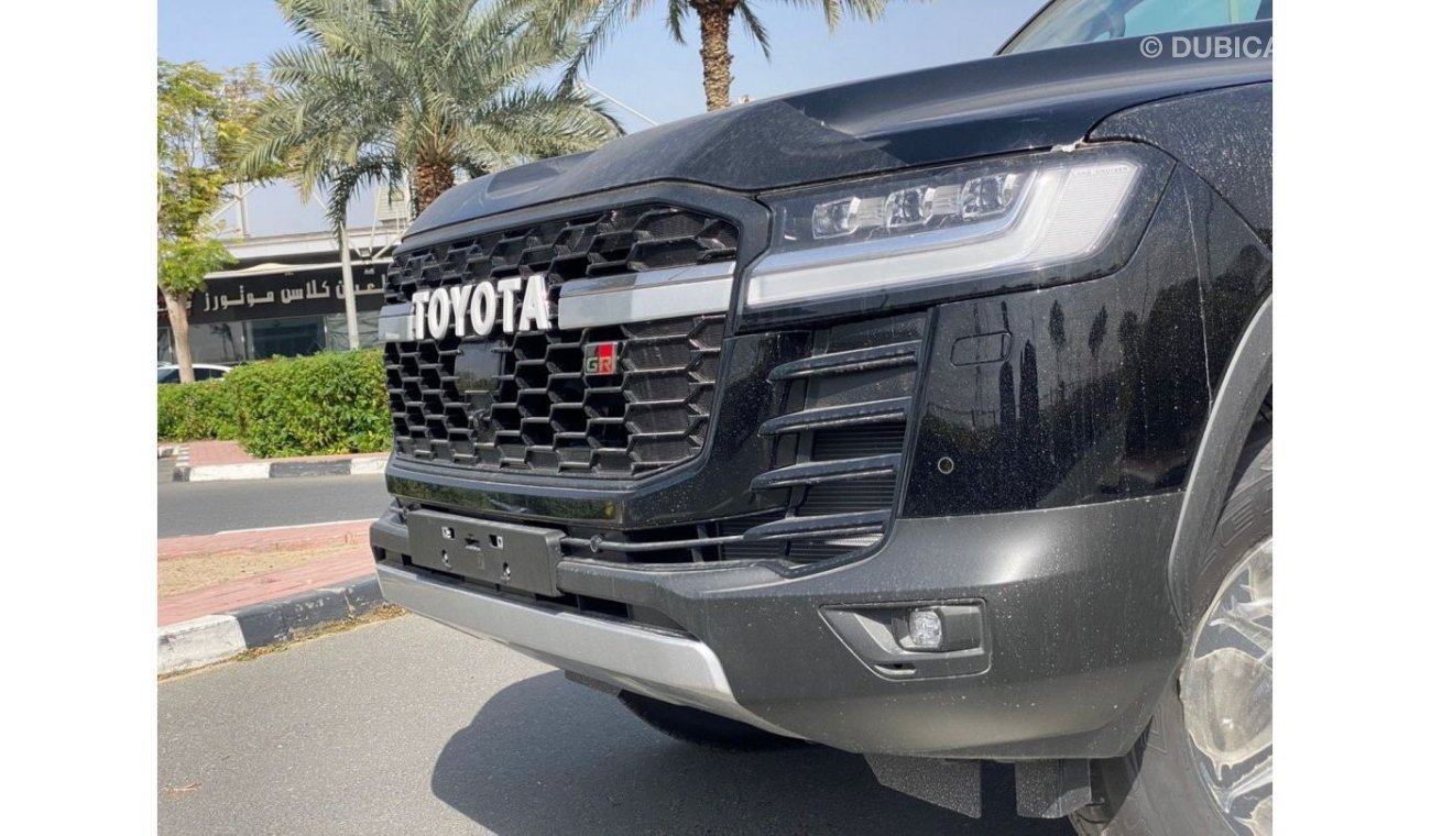 تويوتا لاند كروزر TOYOTA LAND CRUISER GR DISEL MY 2022