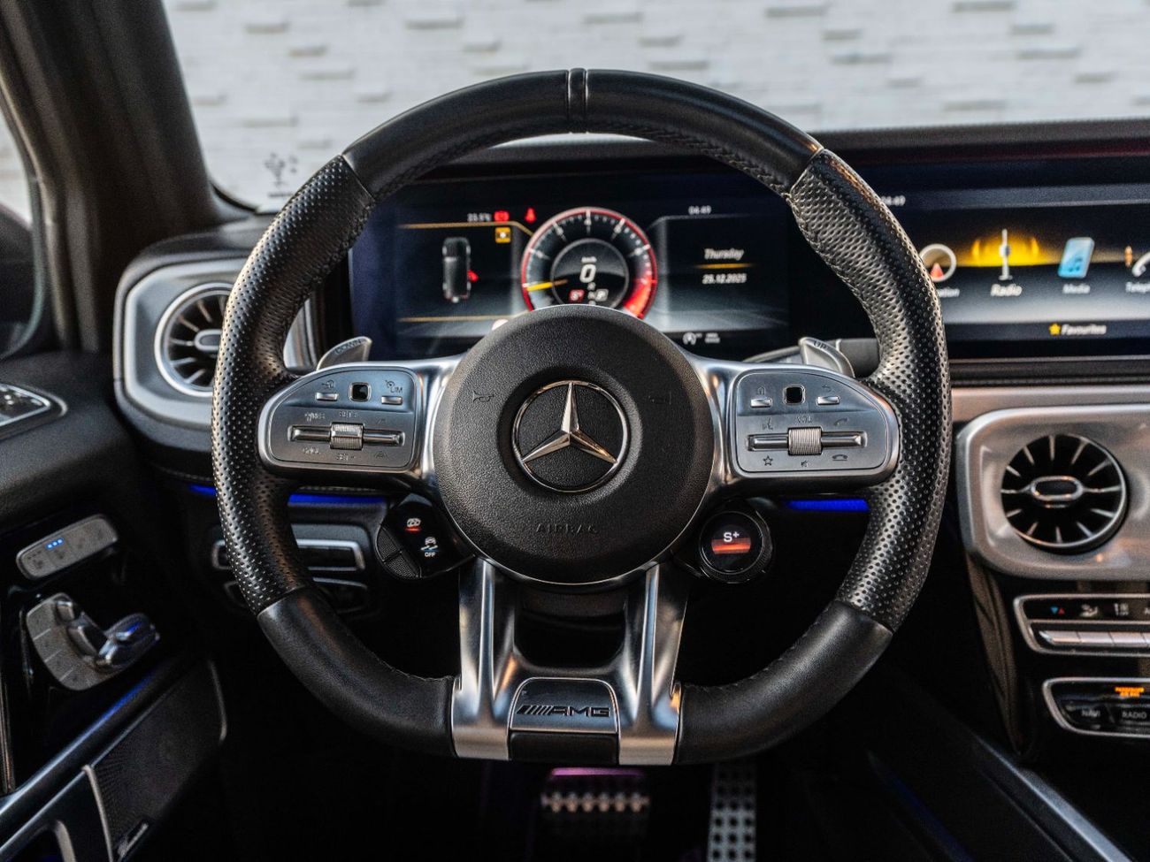 Mercedes-Benz G 63 AMG Std 4.0L