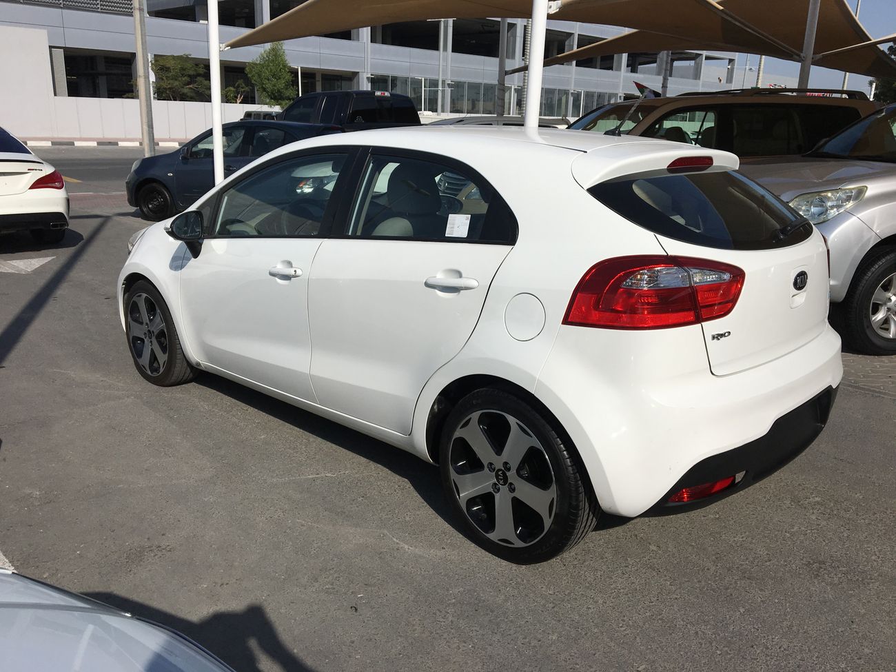 Kia Rio we offer : * Car finance services on banks * Extended warranty * Registration / export services