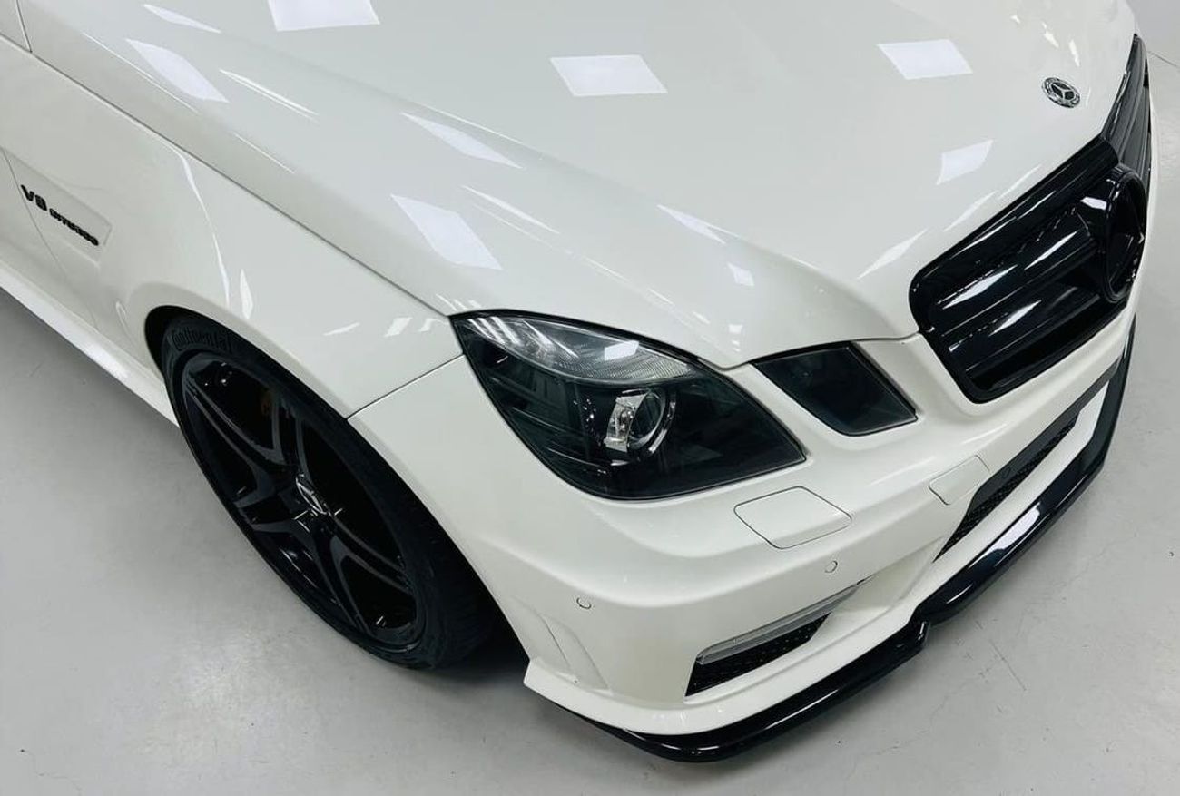 Mercedes-Benz E 63 AMG Std 5.5L