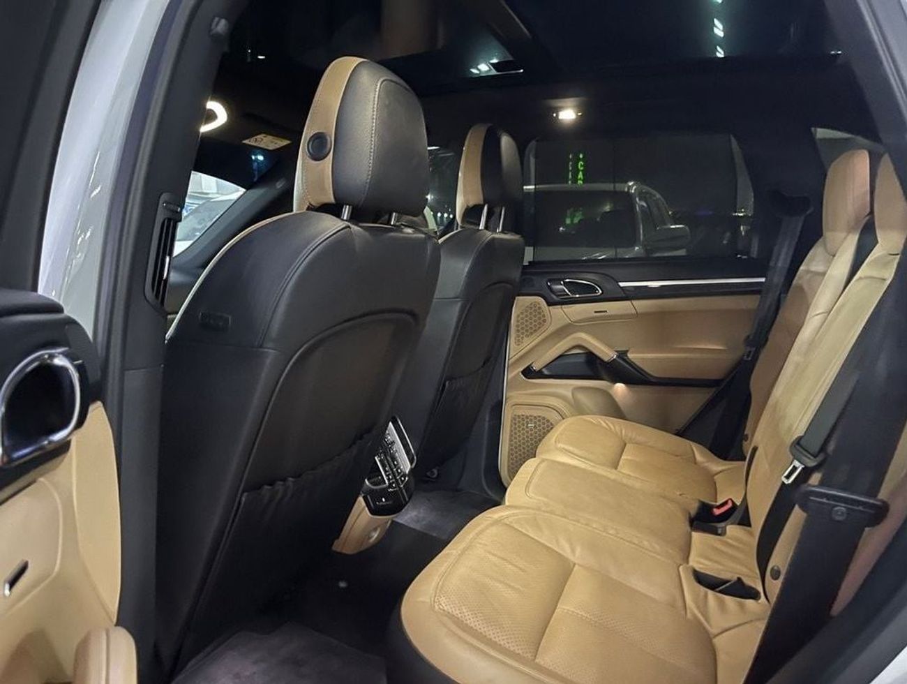 Porsche Cayenne Platinum Edition 3.6L