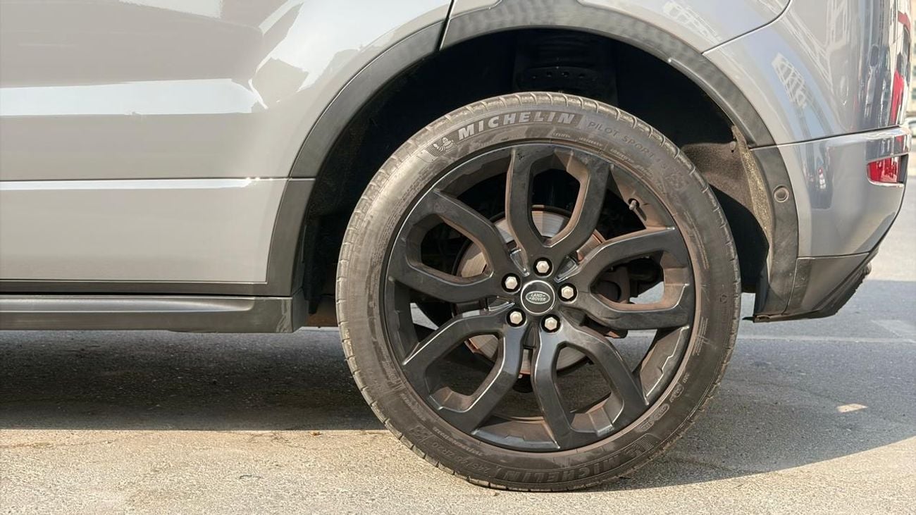 لاند روفر رانج روفر إيفوك LAND ROVER RANGE ROVER EVOQUE - 2.0L - PETROL - AUTOMATIC TRANSMISSION - 2015 MODEL YEAR