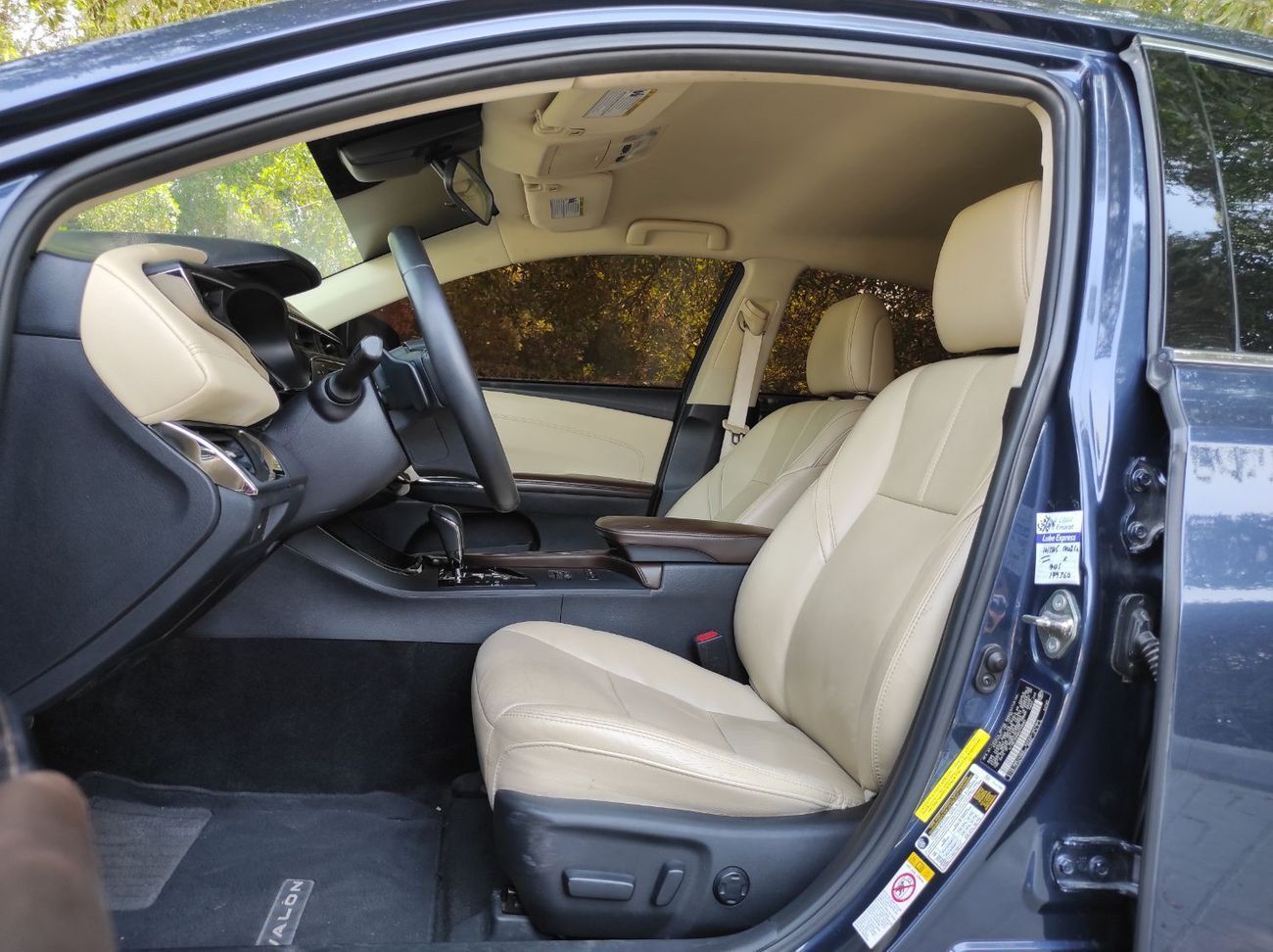 Toyota Avalon Toyota Avalon 2017 xle V6 full options with out sunroof clean car