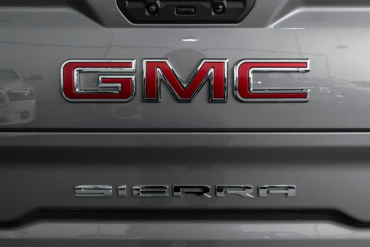 GMC Sierra 2022 GMC Sierra AT4 / Full GMC Service History & GMC Warranty