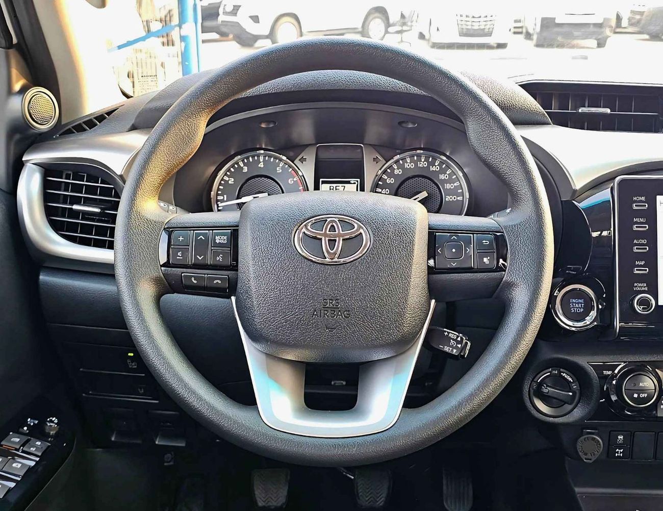 Toyota Hilux SR5 WIDE BODY/2.7L PETROL M/T/CHROME HANDLE,SIDE MIRRORS AND BUMPERS/ (CODE#HSR5PMDF)