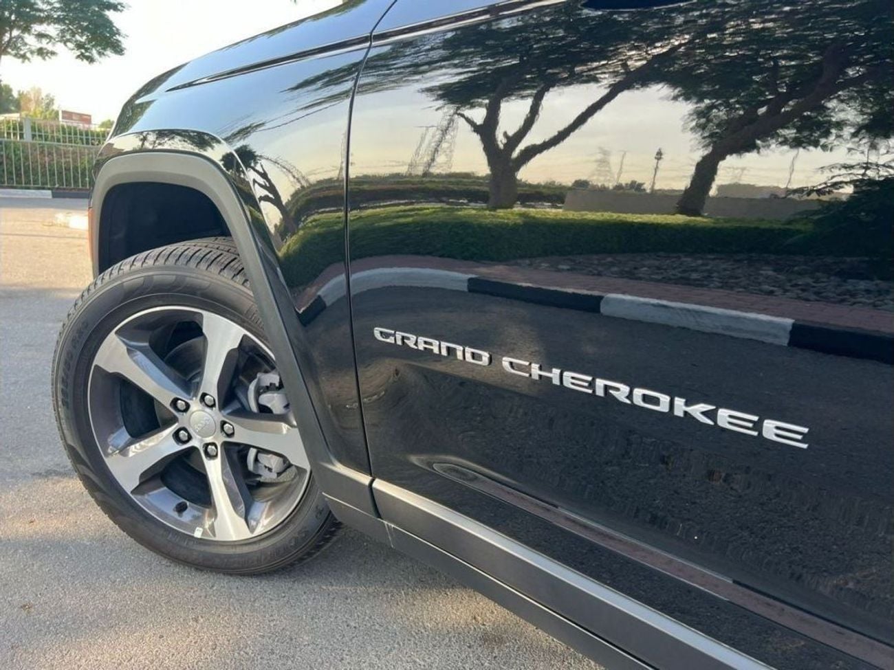 جيب جراند شيروكي LIMITED Jeep Cherokee 2024