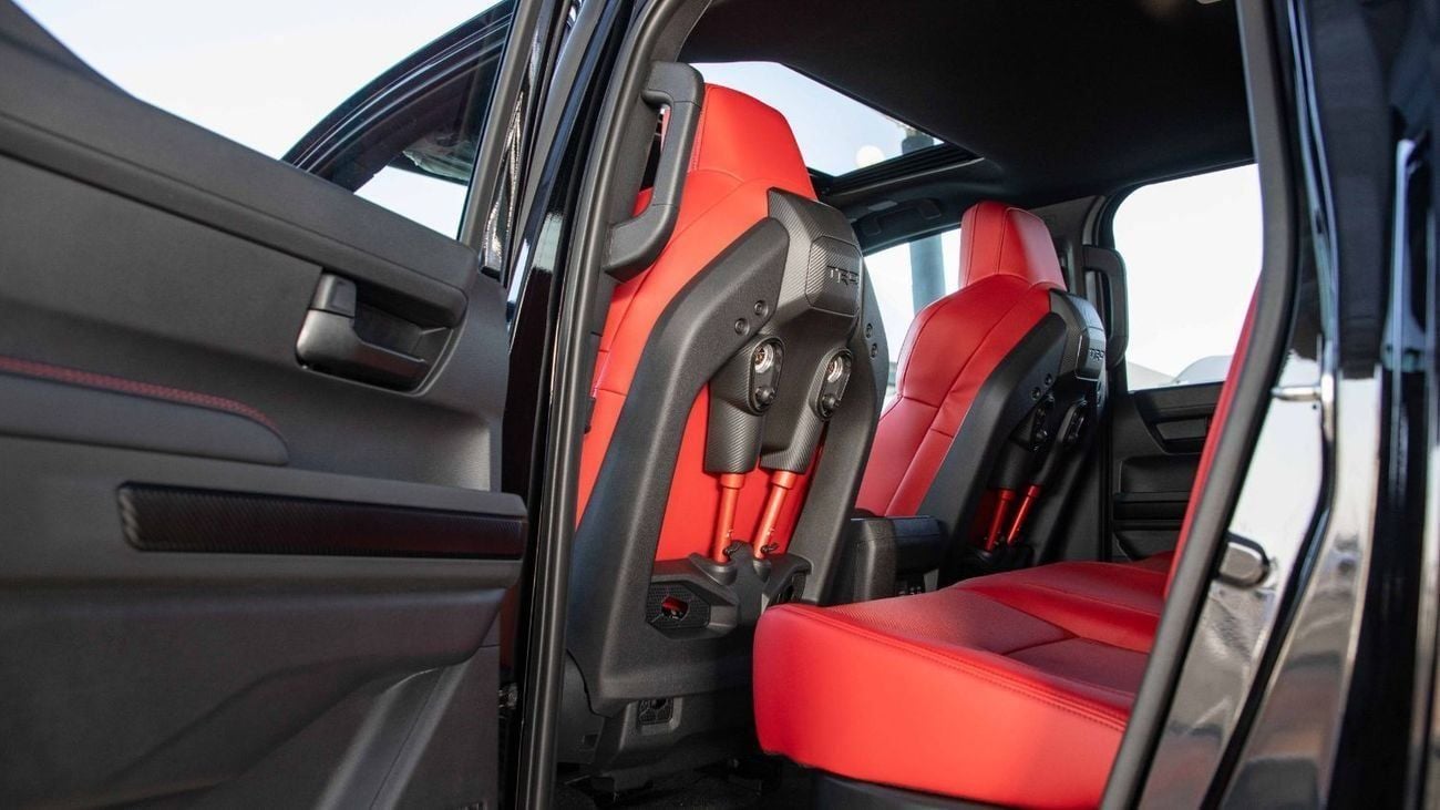 Toyota Tacoma 2.4L V4 TRD PRO I-FORCE MAX Hybrid 4WD/2025