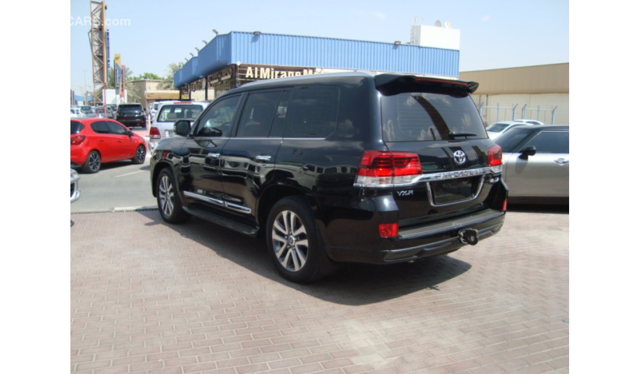 تويوتا لاند كروزر Land cruiser VXR 5.7