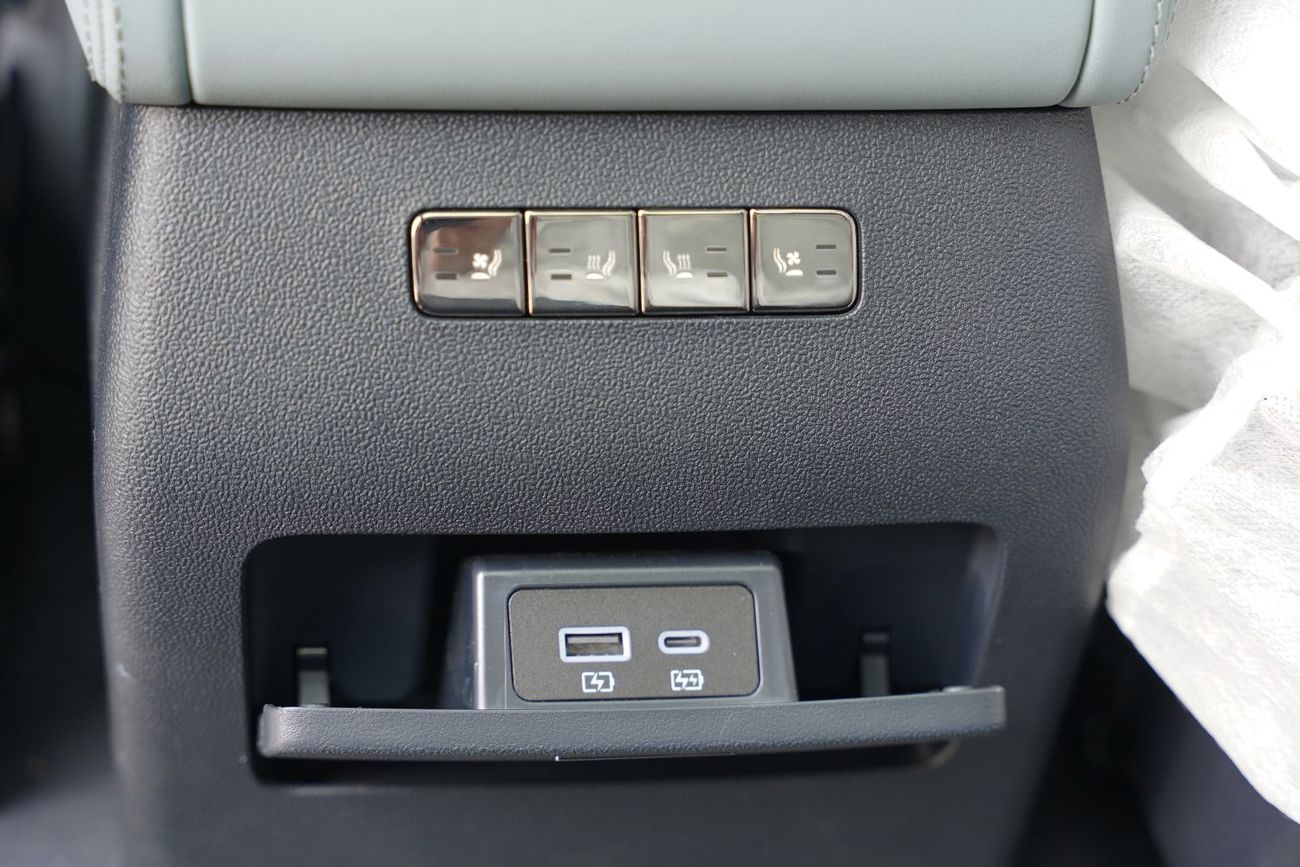 BYD Leopard 5 2025 BYD Leopard 5 Ultra Intelligent Drive Black in Blue 0km