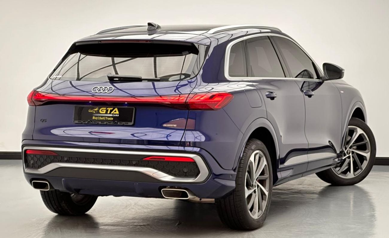Audi Q5 2025 Audi Q5 S-Line 45 TFSI Quattro, 01/2029 Audi Warranty, 01/2031 Audi Service Contract, GCC