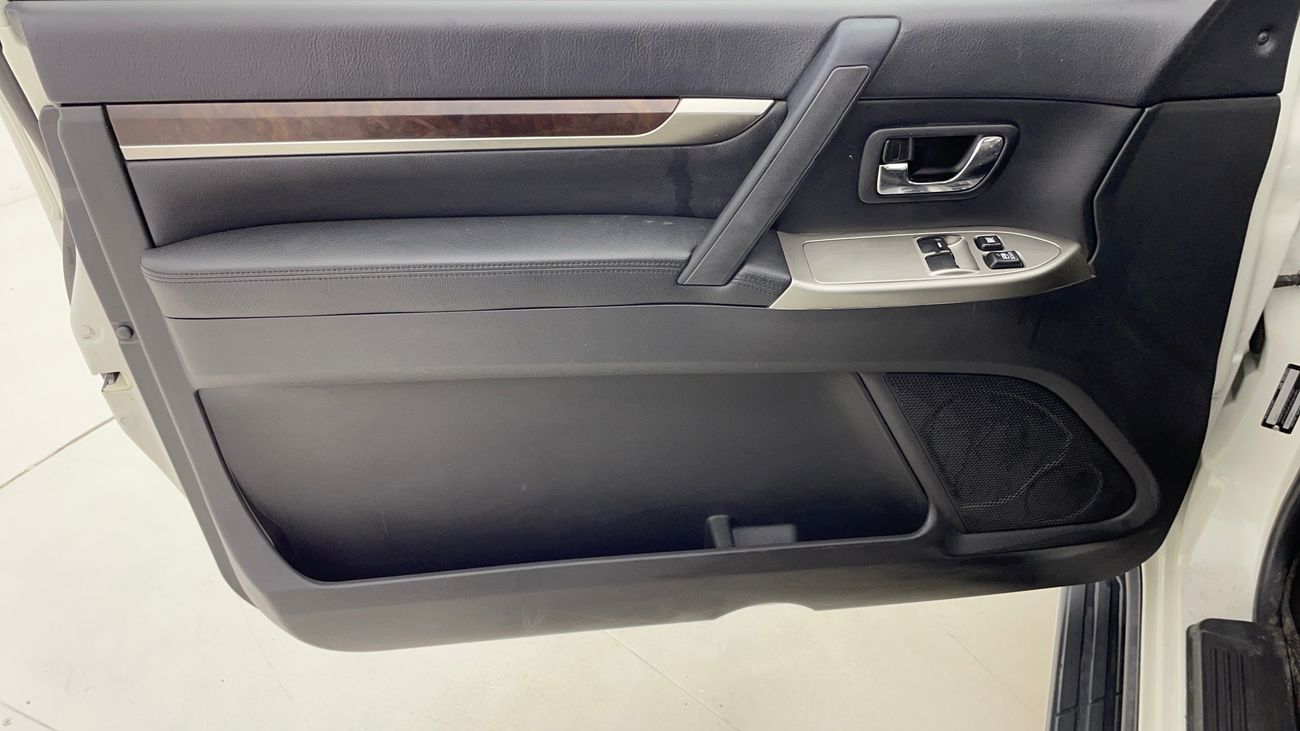 Mitsubishi Pajero HIGHLINE SWB 3.8 | Zero Down Payment | Home Test Drive