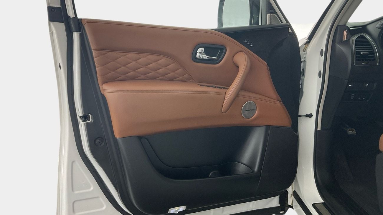 إنفينيتي QX80 LUXURY PROACTIVE 5.6 8STR 4WD AUTO LUXE PROACTVE TOW | شامل الضمان | 0 ﺪﻔﻋﺓ ﺃﻮﻟﻯ
