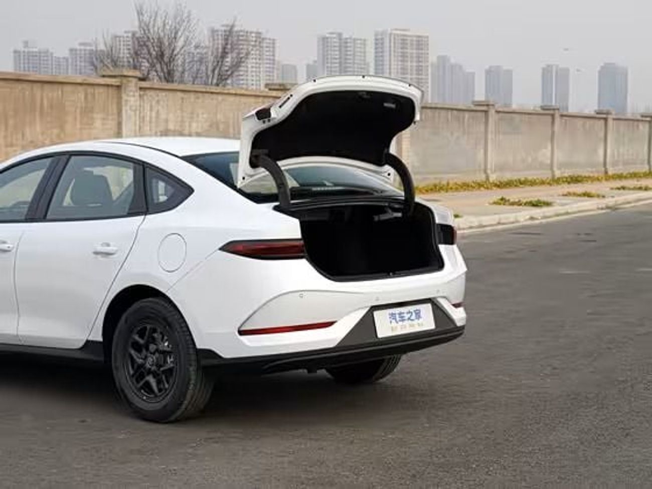 بي واي دي كين بلاس BYD QIN PLUS DMI 55KM