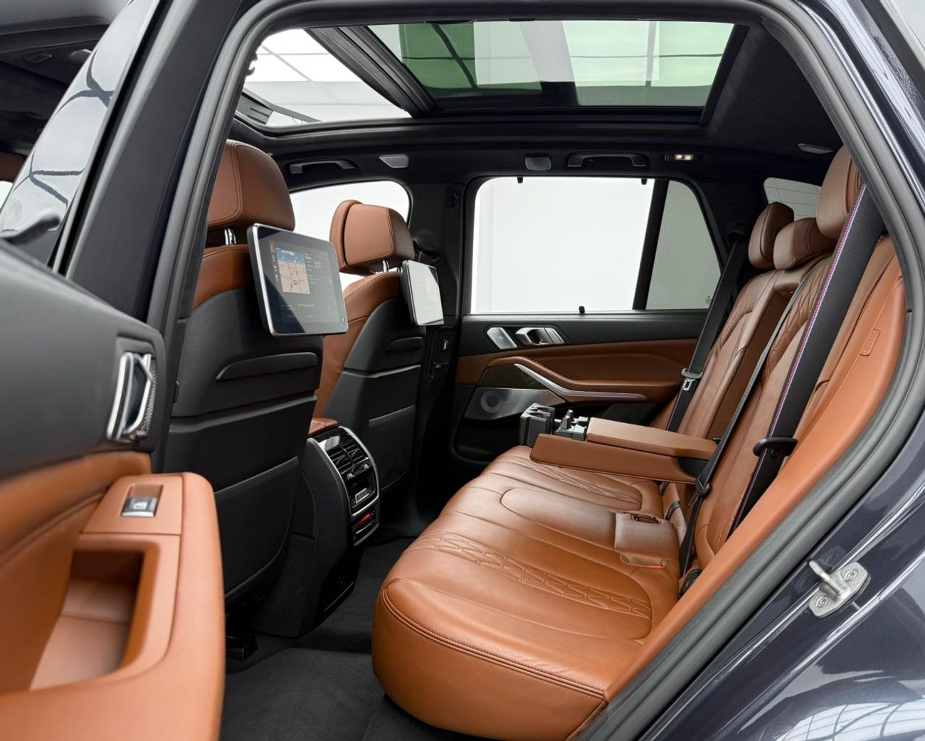 بي أم دبليو X5 M50i 4.4L 2022 BMW X5 M50i ,BMW Warranty+Full Service History ,GCC Specs