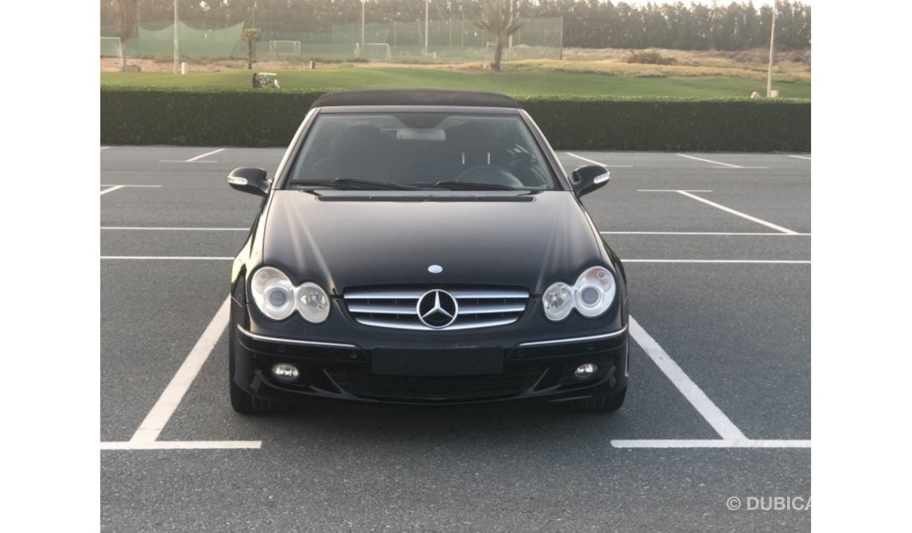 Mercedes-Benz CLK 200 MERCEDES BENZ CLK200 MODEL 2009 GCC car perfect condition inside and outside