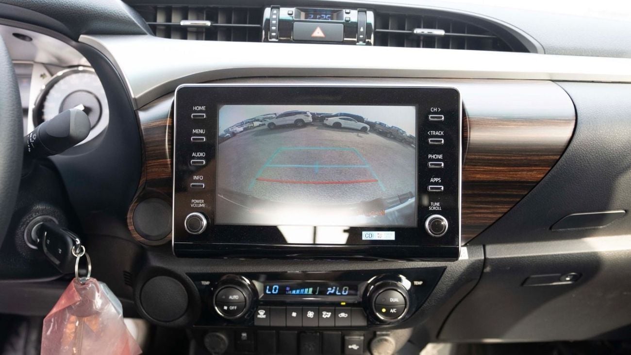 تويوتا هيلوكس GLX 2.7L Double Cab Utility RWD A/T