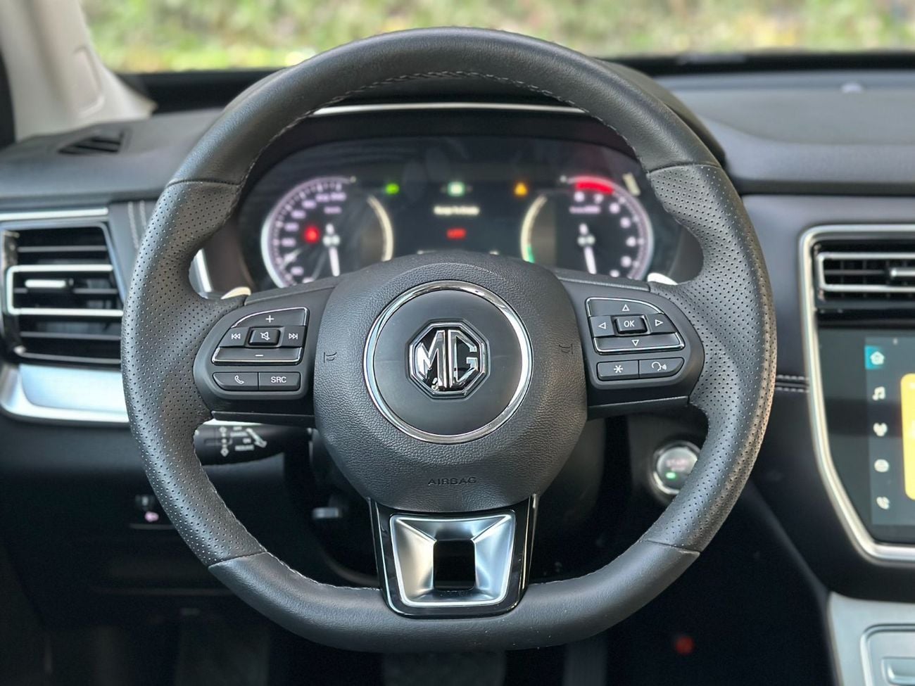 أم جي RX8 Luxury 2.0L