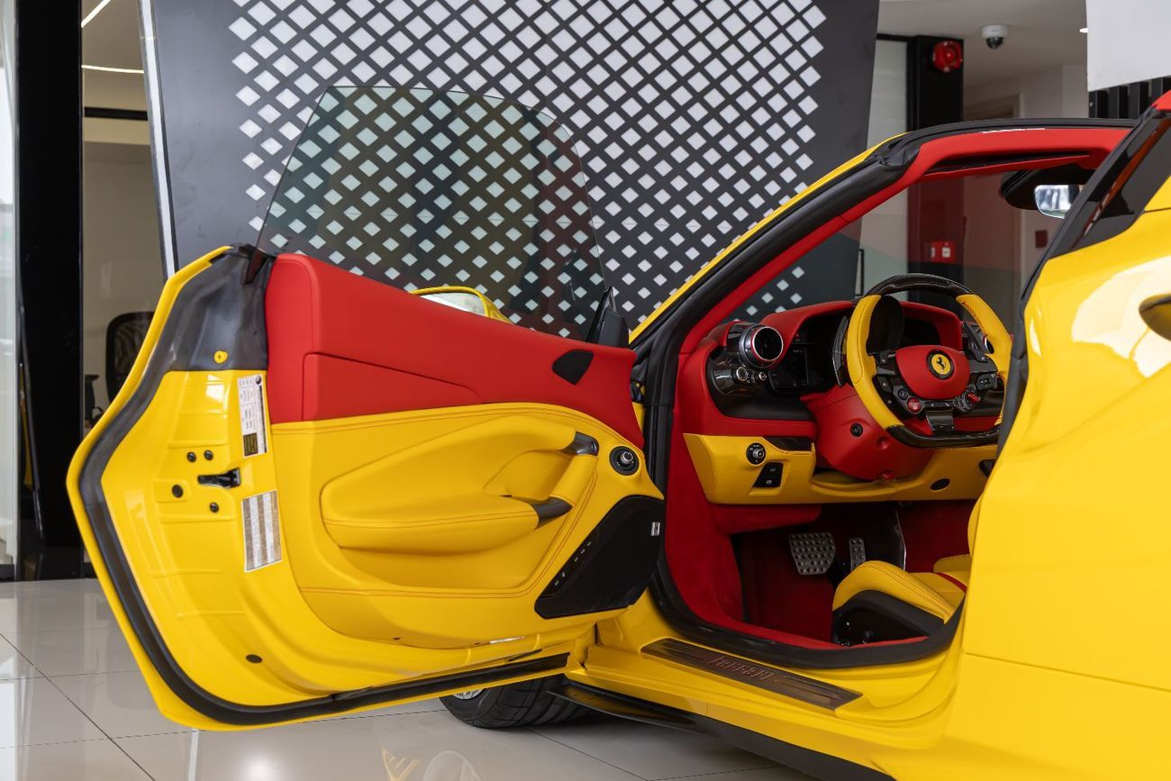 فيراري ف ٨ سبيدر Ferrari F8 Spider 2022 | Pristine | Fully Carbon Interior &amp; Exterior | Carbon Steering &amp; Pad