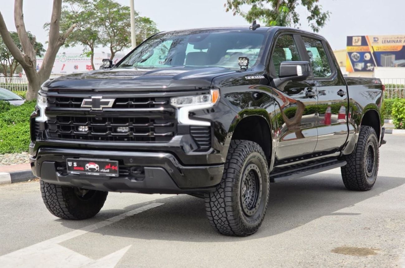 Chevrolet Silverado 5.3 V8 LT DOUBLE CABIN WITH LIFT KIT 2024 GCC AL GHANDI IN MINT CONDITION