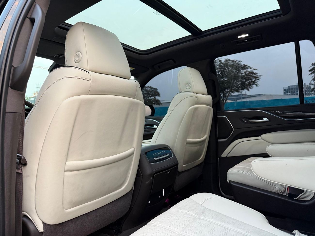 كاديلاك إسكالاد Premium Luxury 6.2L 4WD