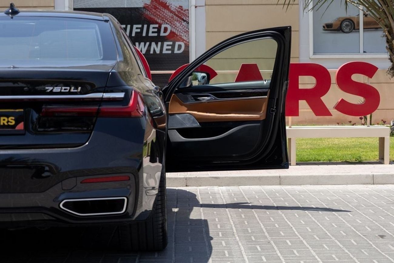 BMW 750Li xDrive 4.4L (523 HP)