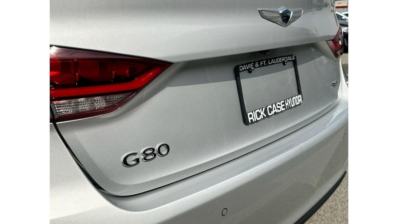 جينيسس G80 بلاتينوم